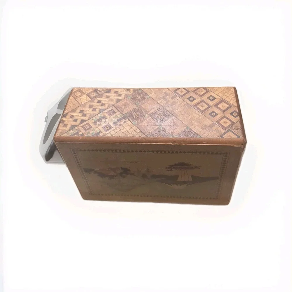 Vintage Japanese Bird Wooden Trick Box /‎ Puzzle Box (Himitsu-Bako)